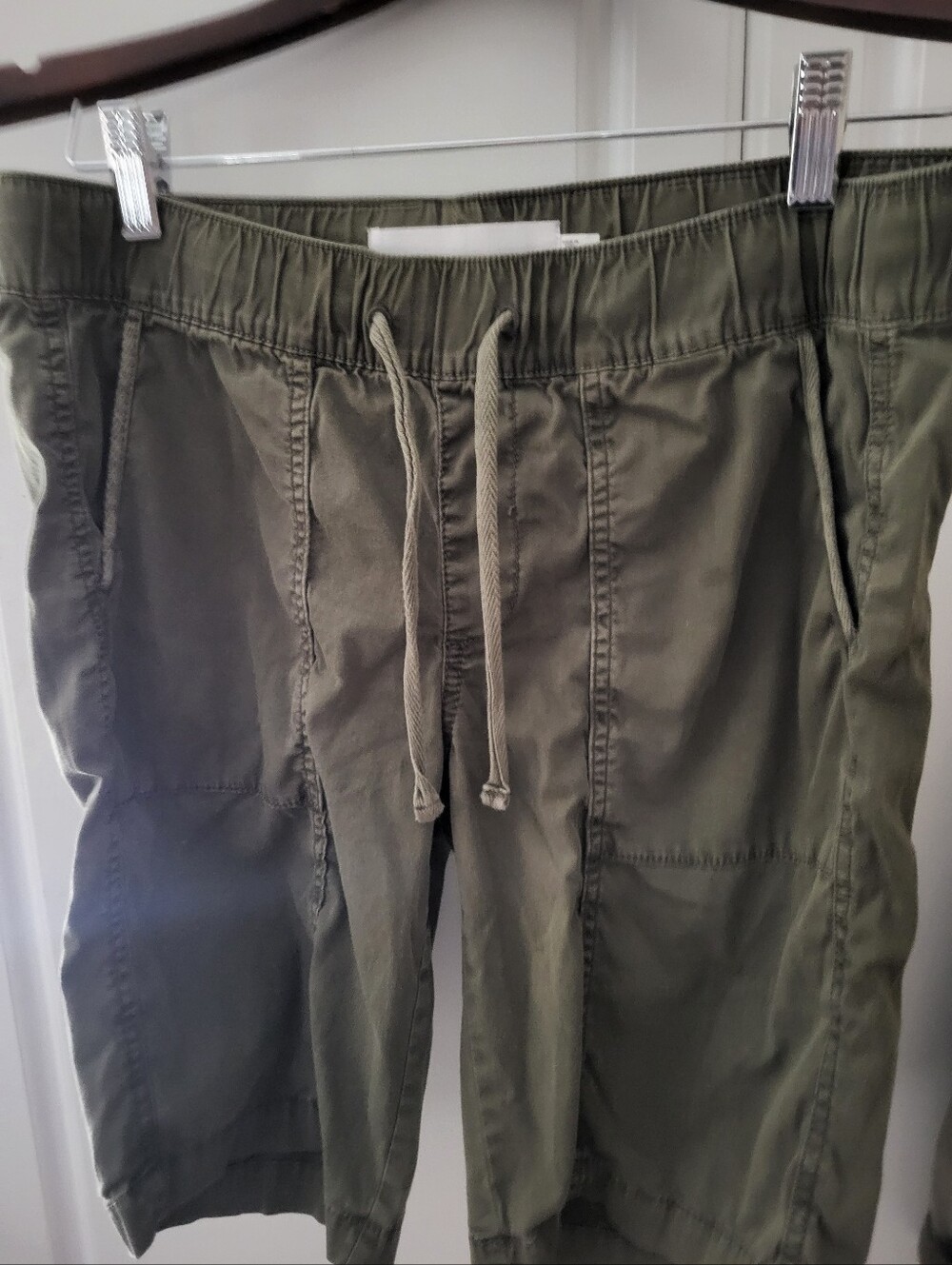 Sonoma Women Army Green Bermuda Shorts Size 4 Hits Above The Knee